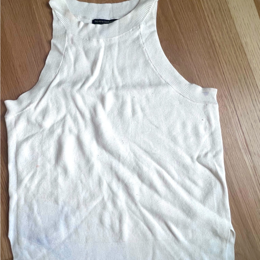 Banana republic size L tee